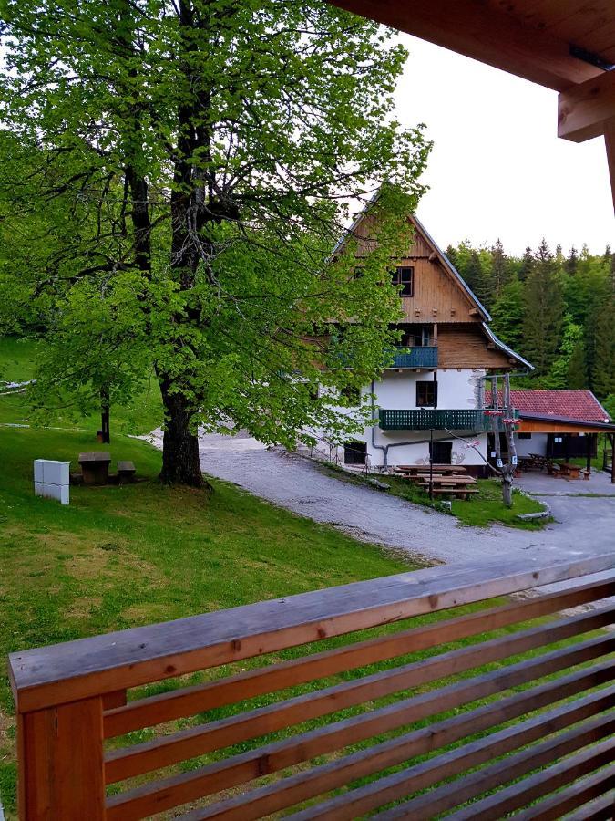 Planinski Dom Na Travni Gori Sodrazica Luaran gambar