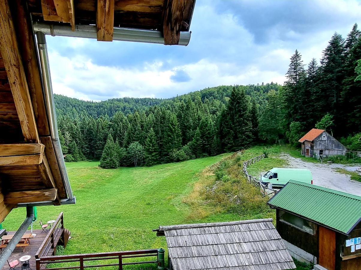 Planinski Dom Na Travni Gori Sodrazica Luaran gambar
